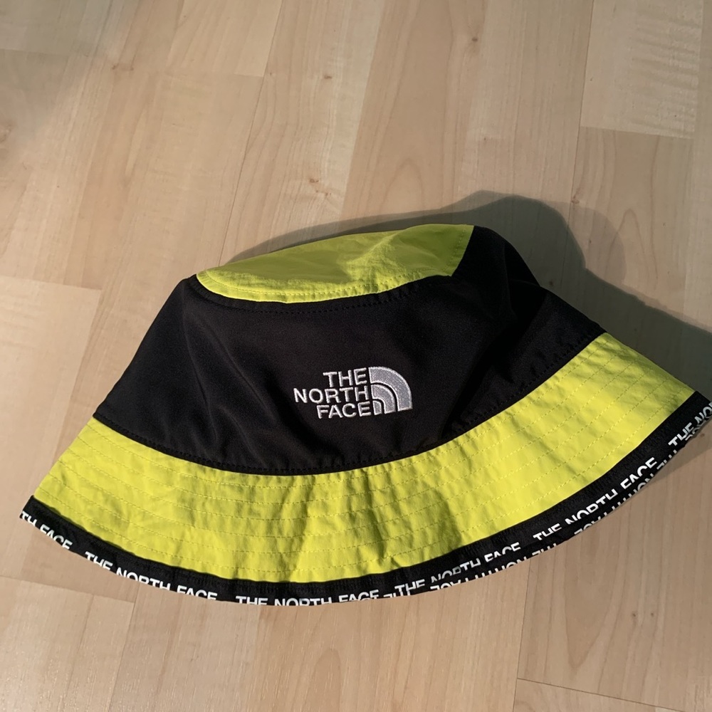 HOST ✅ THE NORTH FACE CYPRESS BUCKET HAT - Unisex - Picture 3 of 4